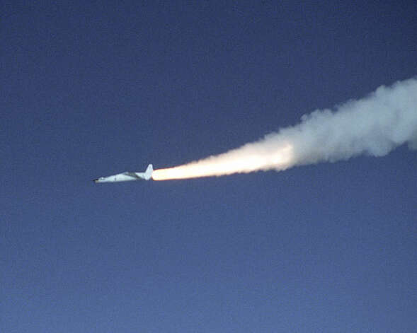 NASA's X-43A scramjet flies after being launched from a B-52 on Nov. 16, 2004. During
 the flight, the X-43A a speed record of Mach 9.6. It was the third and final X-42A flight and the culmination of NASA's
 seven-year, $230-million Hyper-X Program. Photo: NASA / SL