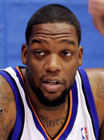 The New York Knicks' Eddy Curry talks to reporters during the NBA basketball team's media day in Greenburgh, N.Y., on Sept. 28, 2009. (Henny Ray Abrams / Associated Press) Photo: Henny Ray Abrams, AP / AP2009