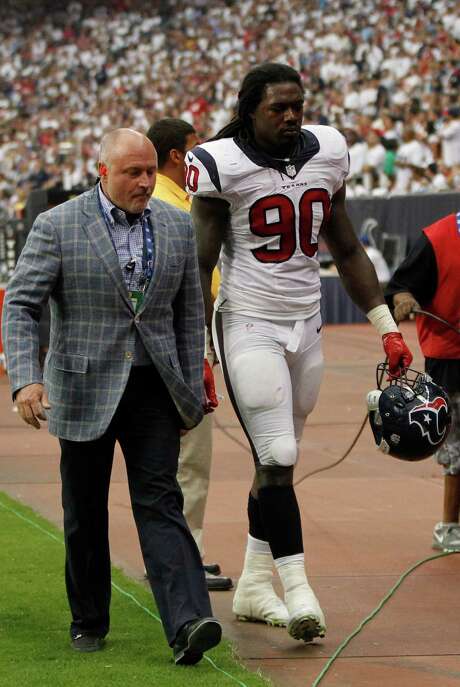 An injury to his right knee, a concussion and a sports hernia derailed the season for Texans rookie Jadeveon Clowney, the top pick. Photo: Karen Warren, Staff / © 2014 Houston Chronicle
