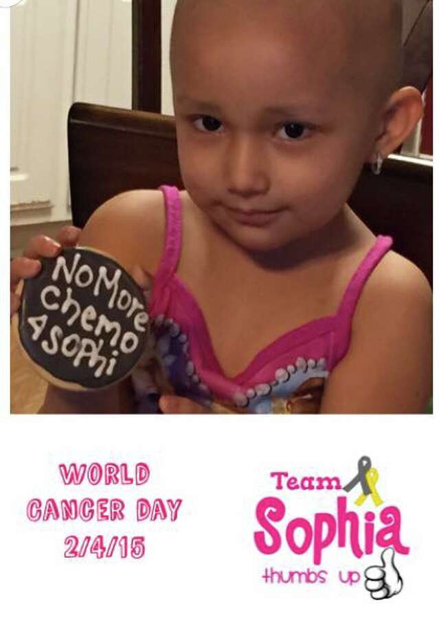 <b>Sophia Sandoval</b>, 3, announced her last day of chemotherapy while wearing a ... - 920x920