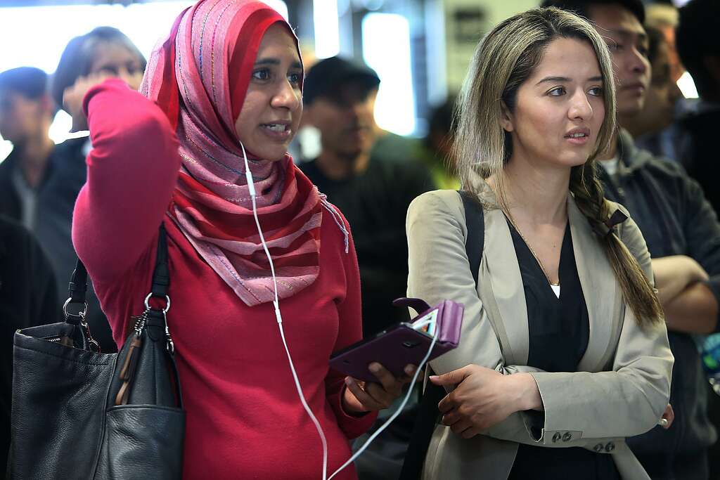 File photo of executive director Zahra Billoo of the Council on American-Islamic Relations (left) and attorney Nasrina Bargzie (right). Billoo said the airline owed Makhzoomi and the public a clear explanation of the incident and a promise to review its procedures for handling similar incidents Photo: Liz Hafalia, The Chronicle