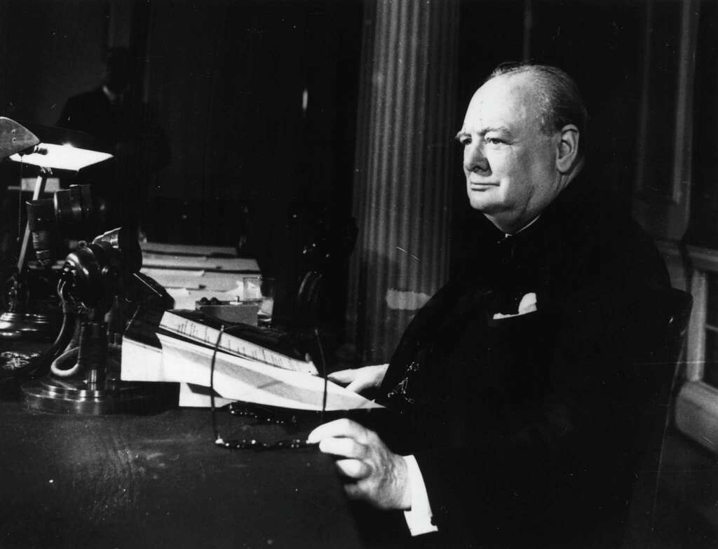 Churchill stated that a large fraction of extrasolar planets “will be the right size to keep on their surface water and possibly an atmosphere of some sort” and some will be “at the proper distance from their parent sun to maintain a suitable temperature” Photo: Keystone, Getty Images / Hulton Archive