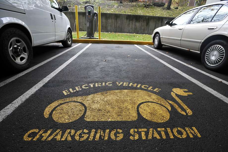 Electric vehicles have developed a passionate following in California, but they have largely failed to catch on nationwide. Photo: Michael Cummo, Hearst Connecticut Media