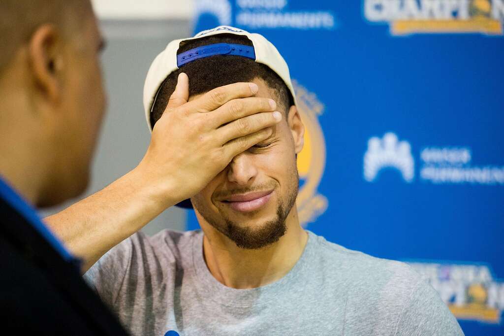 Golden State Warrior Stephen Curry discusses his team\u0027s season and  championship loss during a press conference