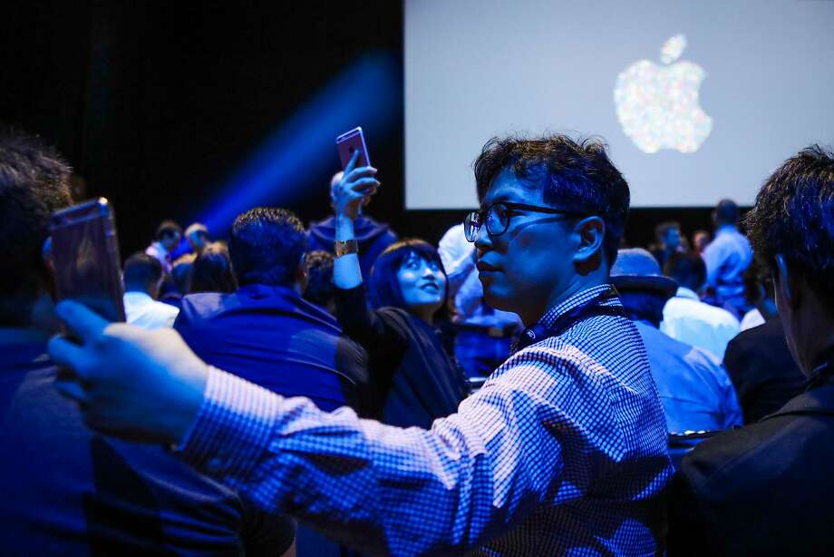 New smart speaker expected as Apple kicks off forum