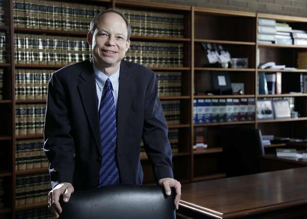 State lawmakers want judge in Stanford rape case investigated