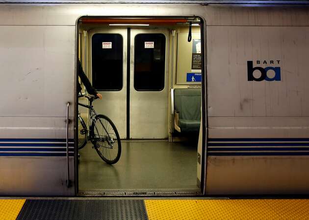 Smoke causes temporary closure of Montgomery BART station in SF