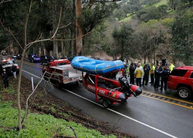 Niles Canyon Road to close so crews can pull woman's car from creek