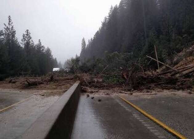 Mudslide closes all lanes of I-80 in Sierra