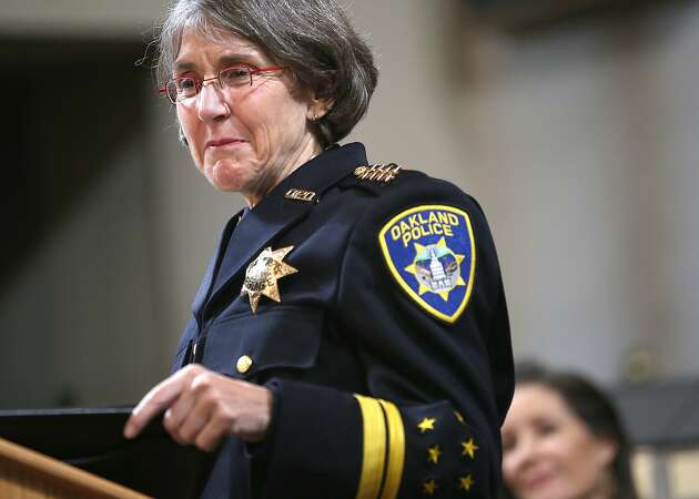 Oakland police chief under fire for response to raid by federal agents