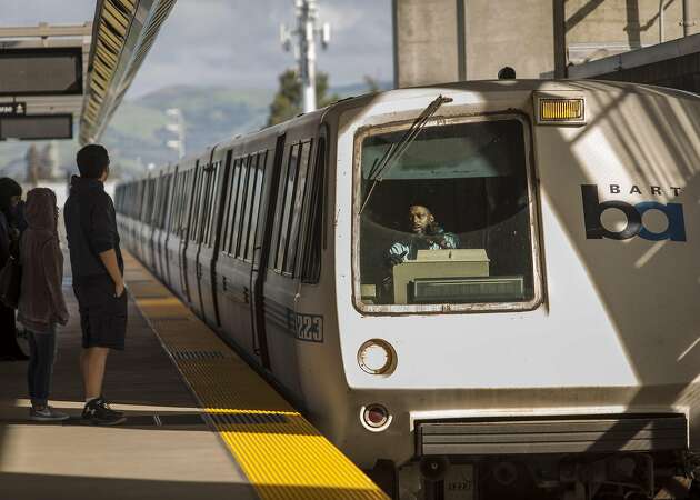 BART to look at service cuts, reduced discounts to trim costs