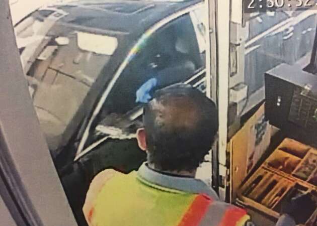 Bay Bridge and Carquinez Bridge toll plazas robbed in one day, CHP says