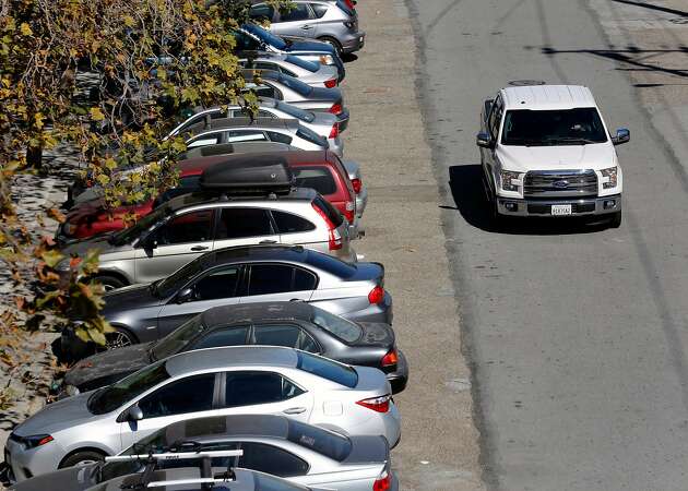 Car-jammed SF neighborhoods ponder parking permit zones